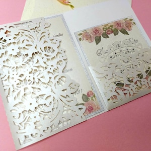 5x7 SVG Laser geschnitten Hochzeitseinladung Tri Fold Pocket Karte Cricut Cut Datei Vorlage Silhouette Cameo Antike Spitze Klassisches Design Karte Luxus