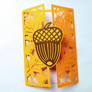 SVG どんぐり招待状 Cricut カットファイル 感謝祭 オークの葉 ゲートフォールドカード 収穫祭テンプレート 秋の葉 秋 カメオ レーザー