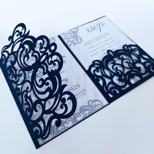 5x7 SVG-Datei Laser geschnitten Hochzeitseinladung Tri Fold Karte Cricut Cut Datei Silhouette Arabesken Damast Swirly Design Karte Luxuseinladung
