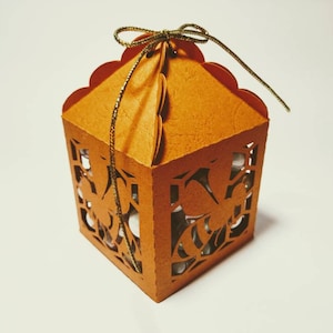SVG Favor Box Schnittdateien Cricut Bienen Frühlings Dekor Cricut Geschenkvorlage Bienen Thema Geburtstag Frühling Bienenstock Wabe Silhouette Cameo Laser Cut