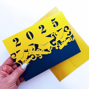 SVG afstuderen uitnodigingskaart klasse van 2025 Cricut gesneden bestand gevouwen zak liggend wenskaart Senior 2025 Silhouette cameo lasergesneden