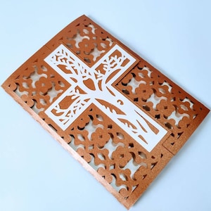 Modèle SVG arbre croix carte fichier Cricut baptême première communion porte carte pli pâques Memorial amour carte Laser cut Silhouette camée fichiers
