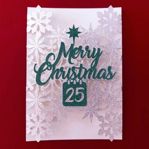 SVG lasergesneden bestanden sjablonen vrolijk kerstkaarten boom sneeuwvlokken poort vouw kaart Cricut silhouette cameo 25 december kerstkaarten SVG