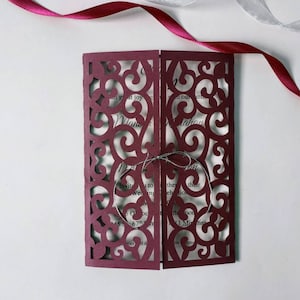 Lasergesneden bruiloft uitnodiging sjabloon SVG Gate Fold kaart 5 x 7 inch Cricut gesneden bestand Arabesken damast swirly Marokkaanse Silhouette cameo dxf