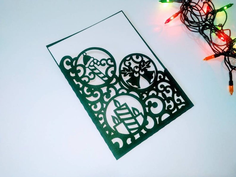 SVG-mall Cricut julfickakort 5x7 tum Silhouette Cameo Laser julklappar Julklockor Godisljus Julsvirvlar bild 4