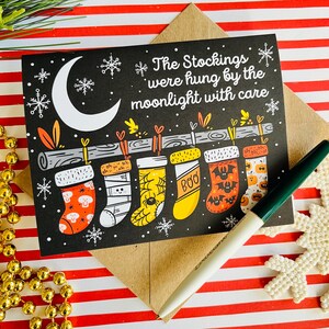 Cartão de Creepmas Spooky Stockings | Cartão de Natal | Hexmas | Cartão de Saudação | Cartão de Creepmas Fofo | Cartão de Natal Escuro | Cartão Dobrado | Cartão em Branco