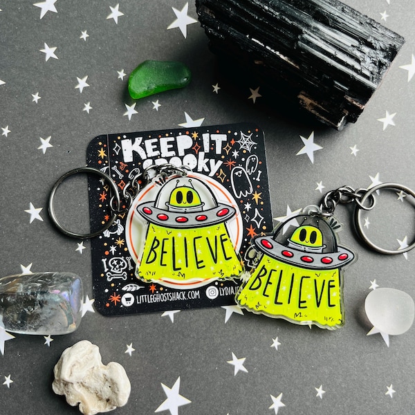 Brelok UFO Alien Believer | UAP charm | Brelok Aliens Exist | Brelok UFO Bag Charm | Brelok Paranormalny | Lydia Jean Art