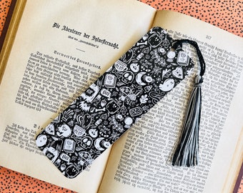 Spooky Stuff Bookmark | Halloween Page marker | Halloween Bookmark | Gift for Book Lovers | Boook | Halloween Art | Everyday is Halloween