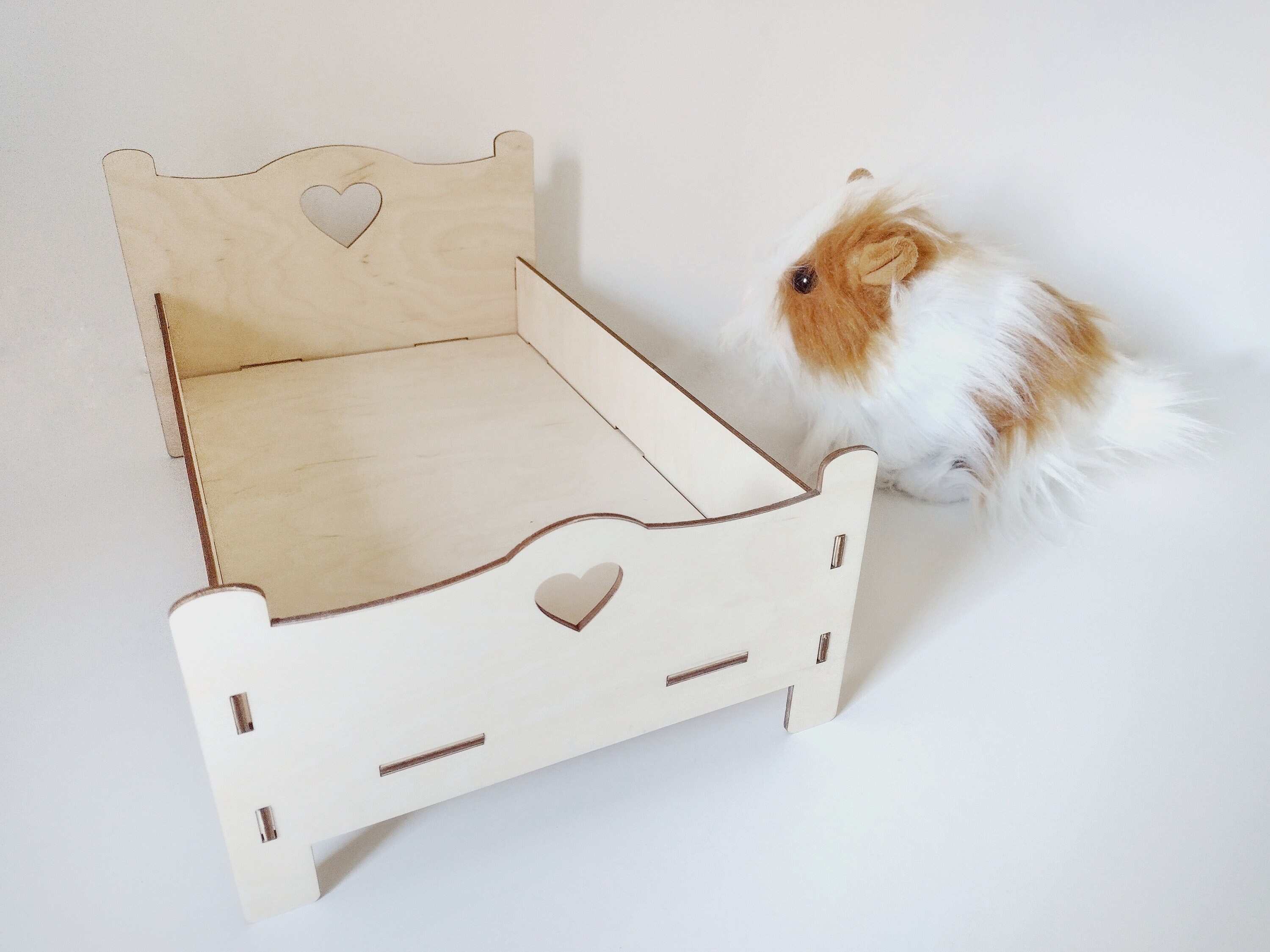 Caminha • Barbie - Guinea Pig Props