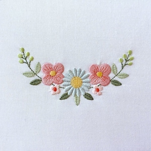 Machine embroidery design- Modern boho flowers border - curved border floral embroidery. Curved flower border. 4 sizes. Instant download