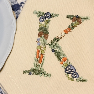 Diseño de bordado a máquina letra K 7,5 cm de alto Bastidor 4x4 (10 cm)  Bordado digital monograma floral Letras de flores matriz de bordado