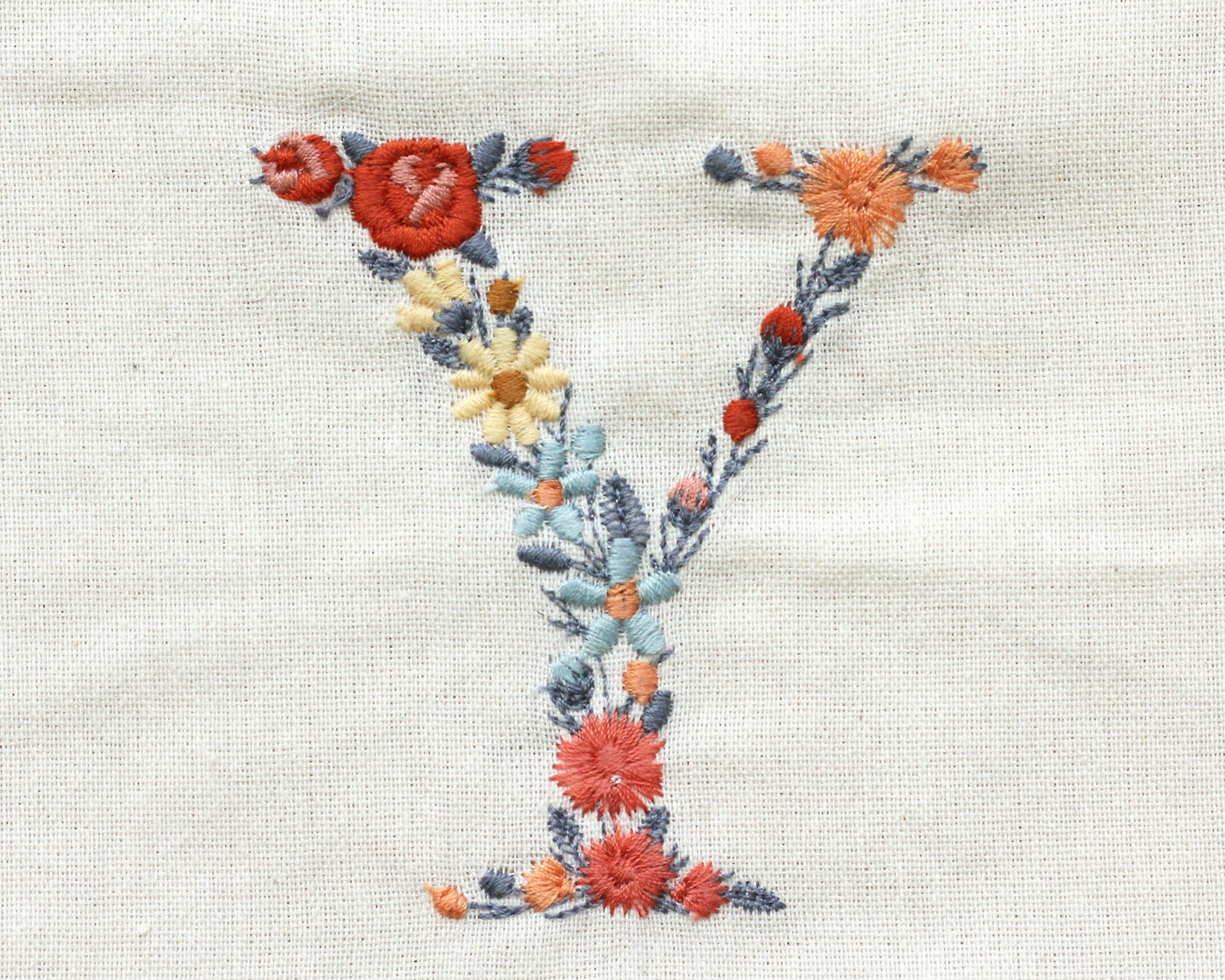 貴重な大判モノグラムの刺繍図案♪ : 美しいアンティークと花の