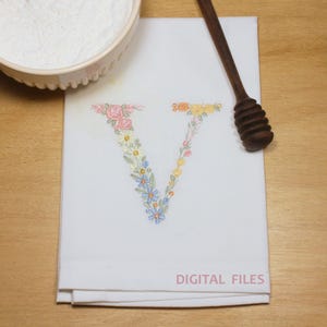 Diseño de bordado a máquina letra V 10 cm de alto Bordado digital monograma floral Letras de flores matriz de bordado