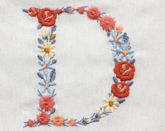 Machine embroidery LETTER D Uppercase 3"/7,5 cm Dainty floral font Heirloom Monogram Broderie machine Stickdatei Ricamo macchina 4x4 hoop