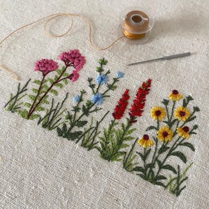 Machine Embroidery Design Mini Wildflower Border 2x4"/5x10cm Chicory JoePye Black-eye Susan  Cardinal flower Wildblumen Stickdatei 4x4 hoop