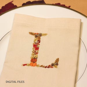 Machine embroidery LETTER L Uppercase 3"/7,5 cm Thanksgiving Font Autumn Leaves, acorns, pumpkins and apples - Ricamo Broderie Stickdatei