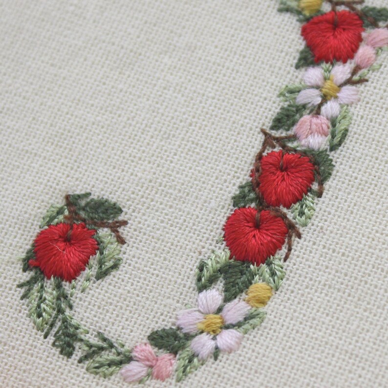 Diseño de bordado a máquina 5 cm de alto Monogramas Letras manzanas y flores Abecedario botánico Caracteres especiales Español Francés etc. imagen 7