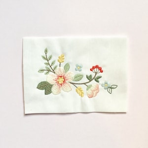Machine embroidery design- Modern boho flowers - Modern floral digital embroidery. 8 colours. 3 sizes. Instant download