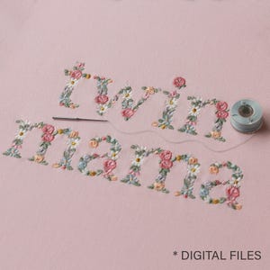 Maschinenstickerei TWIN MAMA in floral Buchstaben 13x20 Hoop Dainty Heirloom Stickdatei Broderie Maschine Ricamo macchina