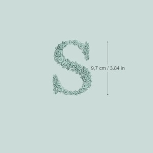 Diseño de bordado a máquina letra S  9,7 cm de alto Bordado digital monograma floral Letras de flores matriz de bordado