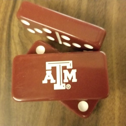 New Texas A&M Printed Box Set with Engraved Tournament size Dominoes shops licensed