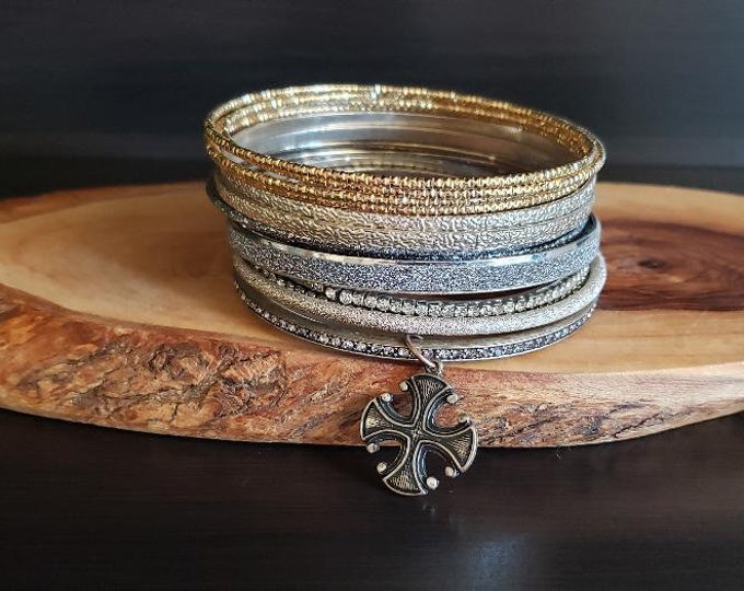 Silver Bangles Bangle Stack Sparkly Bangles Vintage Bangles Silver and Gold Bangles Vintage Silver and Gold Bangle Stack Bangle Set