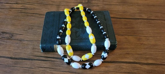 Black and Yellow Vintage Necklace Set, Vintage Je… - image 5