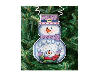 JANLYNN Plastic Canvas Cross Stitch Wizzer Ornament Kit Snowman with Santa