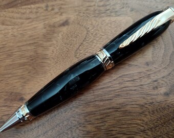 Black Quartz Ultra Cigar Pen with Deluxe gold and Chrome Accents