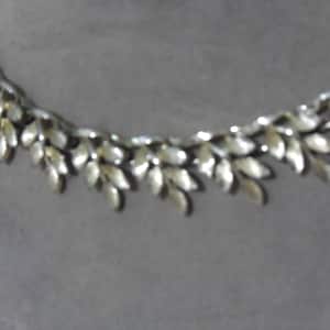 Goldtone LISNER Leaves Chocker, Necklace vintage 1950s