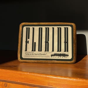 Florida Sign, Wood Sign Retro Typography, Florida Country style Wall Art, Retro Wooden Plaque Beach house, Coastal Travel Tropical Print