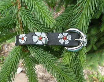 Floral Leather dog collar, custom hand made dog collar,hand tooled leather dog collar, floral dog collar, leather dog collar, adjustable