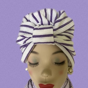 Turbante vintage elástico com listras roxas e brancas