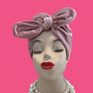 Soft velvet turban with bow