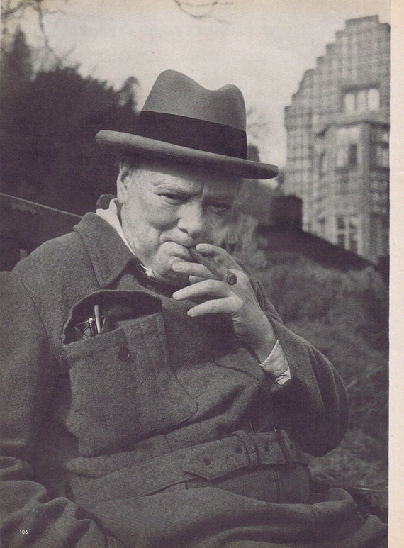 Winston Churchill Large Classic Pose 1947 Vintage Magazine Picture