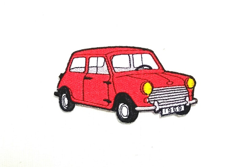 Peut inclure: Patch brod&eacute; rouge &agrave; repasser repr&eacute;sentant une Mini Cooper classique avec une plaque d'immatriculation "1969".