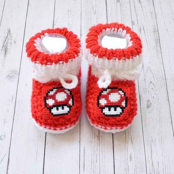 Super Mario Red Mushroom inspired knitted baby booties * newborn stay on crib shoes * gamer gift * gender reveal gift * mom to be