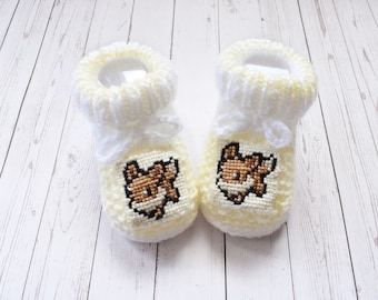 Pokemon Eevee inspired knitted baby booties * gender neutral newborn shoes *  stay on crib slippers * baby shower gift * coming home outfit