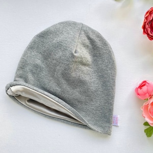 Adult satin lined grey slouchy beanie hat, Light weight gray satin lined toque bonnet, Unisex chemo alopecia cap, Curly hair protection cap