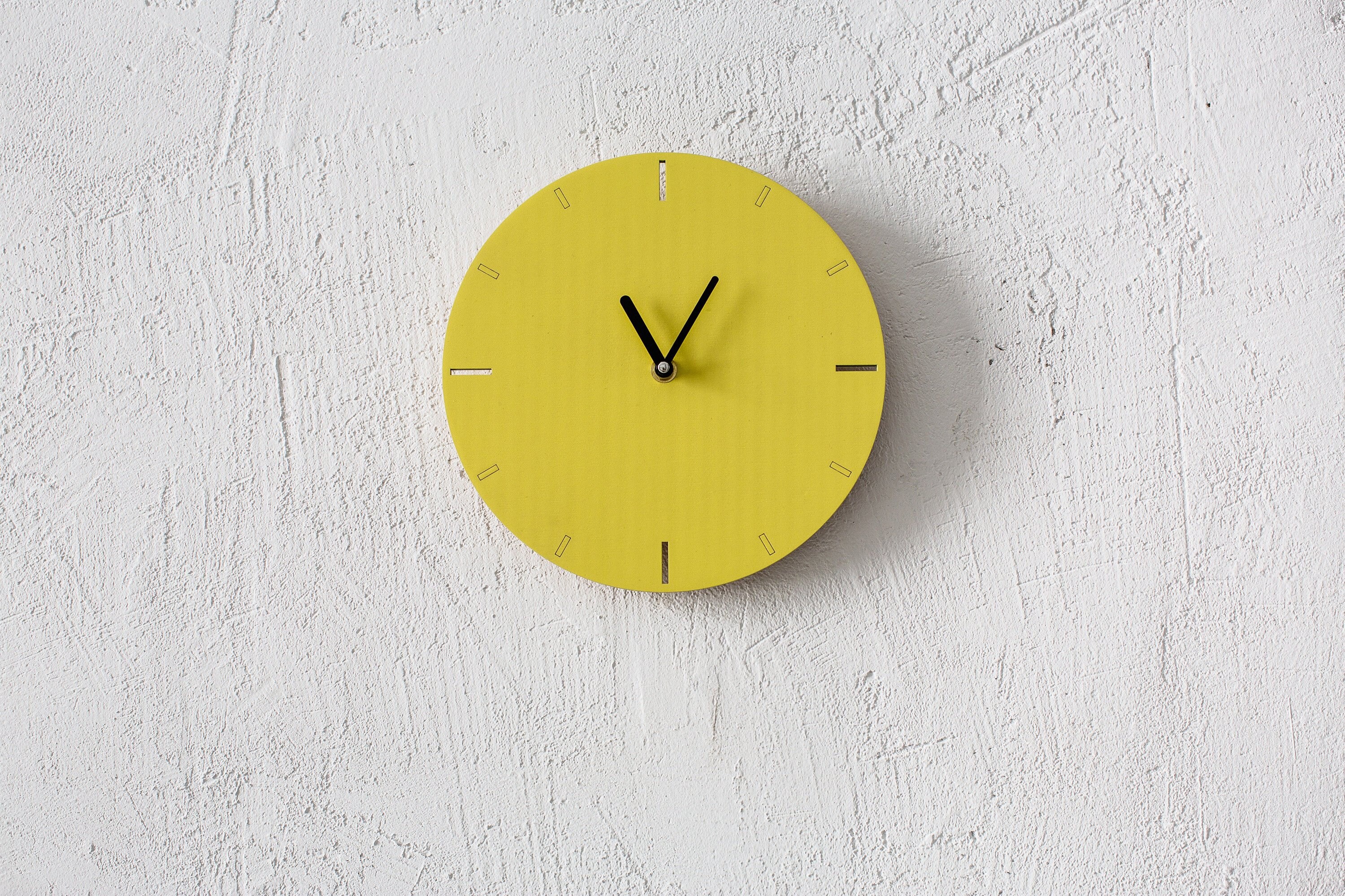 Yellow wall clock, Wooden modern clock for wall, Decorative handmade, Simple silent round wall clock, Housewarming gift, Yellow home decor