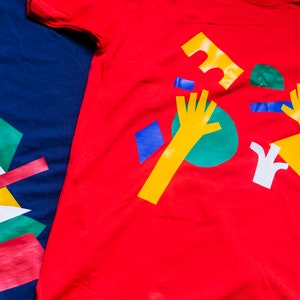 T-shirt tower Handmade, Iron print t-shirt, Illustrations, Silkcreen, abstact t-shirt, handmade t-shirt afbeelding 6
