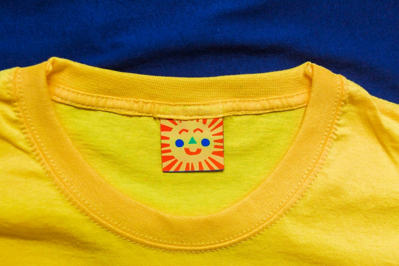 T-shirt Happy Face Handemade, Iron print t-shirt, Illustrations, Silkcreen, smiley t-shirt, handemade t-shirt image 7