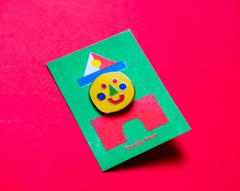 Emaille Pin of happy face| Small Broche badge birthday pins harde emaille pin Teuntje Fleur geometric smiley pin