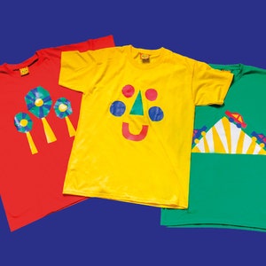 T-shirt Happy Face Handemade, Iron print t-shirt, Illustrations, Silkcreen, smiley t-shirt, handemade t-shirt imagen 4