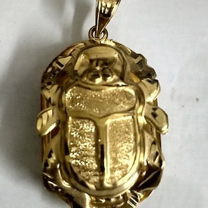 Fascinating Hallmark 18 K. Gold charm pendant Egypt Pharao's Luck Scarab image 1