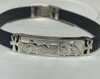 Elegantes pulseras CARTOUCH de plata con diseño de flor de loto.