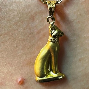 Hallmark ancient Egypt 18 Karat Gold Pendant Goddess Bastet Cat. image 4