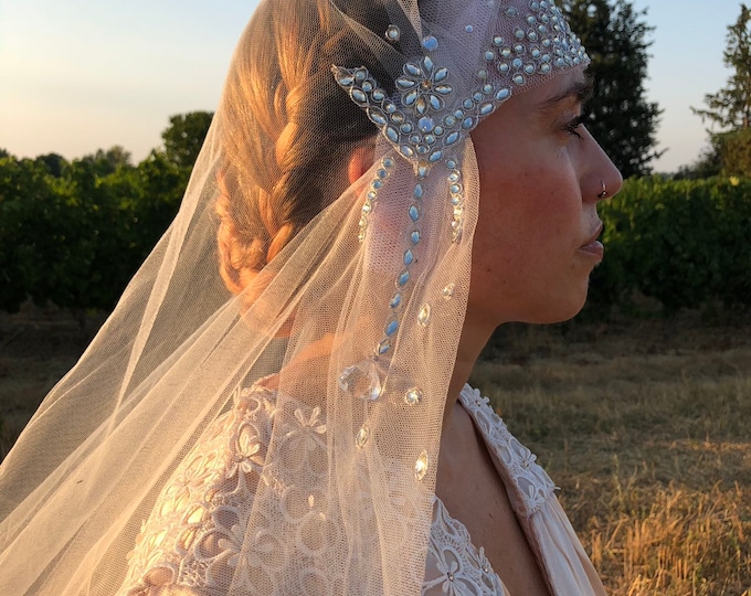 Vintage and 1920s inspired veil with crystals and gemstones