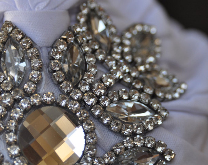 Vintage style bridal turban with gemstones and small veil