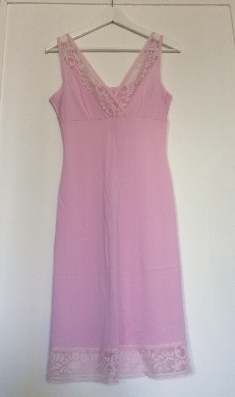 Us 6 80s soviet ladies underwear Uk 10 Slim fit Eu 38 New old stock Unworn vintage pink slip Retro synthetic lace negligee